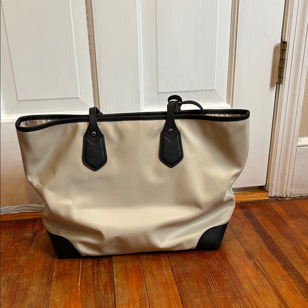 Michael Kors Eva Large Tote Sand Nylon Work Laptop Bag NWT - Picture 3 of 14